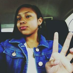 Meet your Posher, Daniela